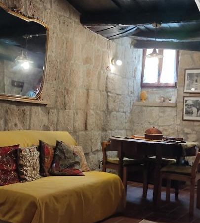 La Chascona Di Farnese Casa Di Tufo Nel Borgo Apartment Ngoại thất bức ảnh
