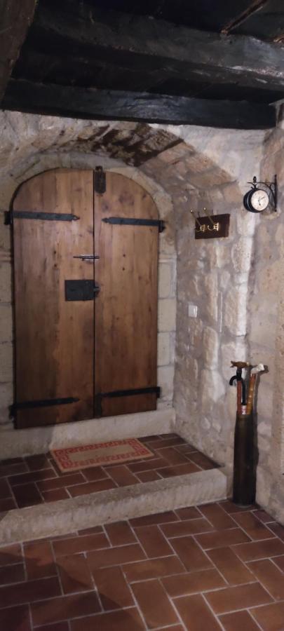 La Chascona Di Farnese Casa Di Tufo Nel Borgo Apartment Ngoại thất bức ảnh