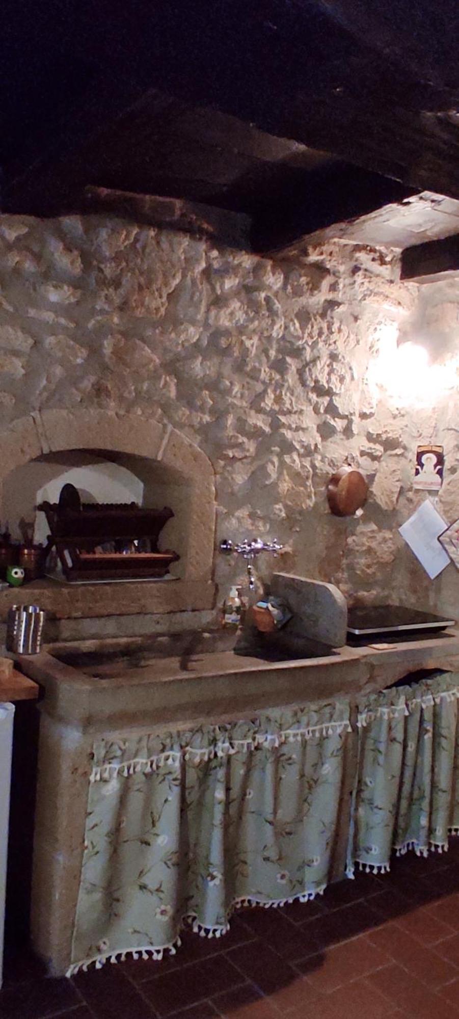 La Chascona Di Farnese Casa Di Tufo Nel Borgo Apartment Ngoại thất bức ảnh