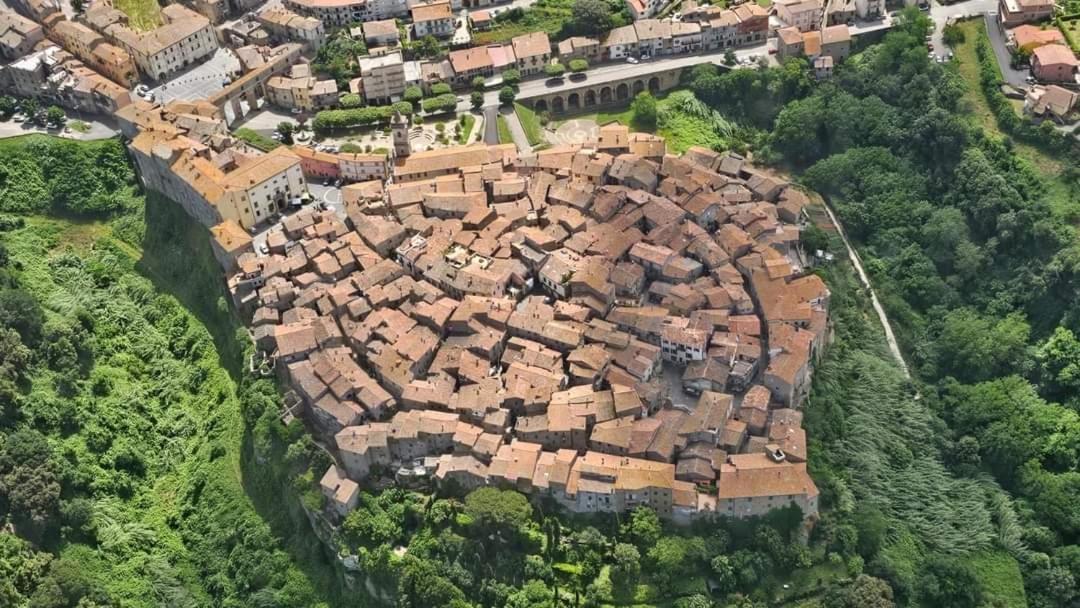 La Chascona Di Farnese Casa Di Tufo Nel Borgo Apartment Ngoại thất bức ảnh