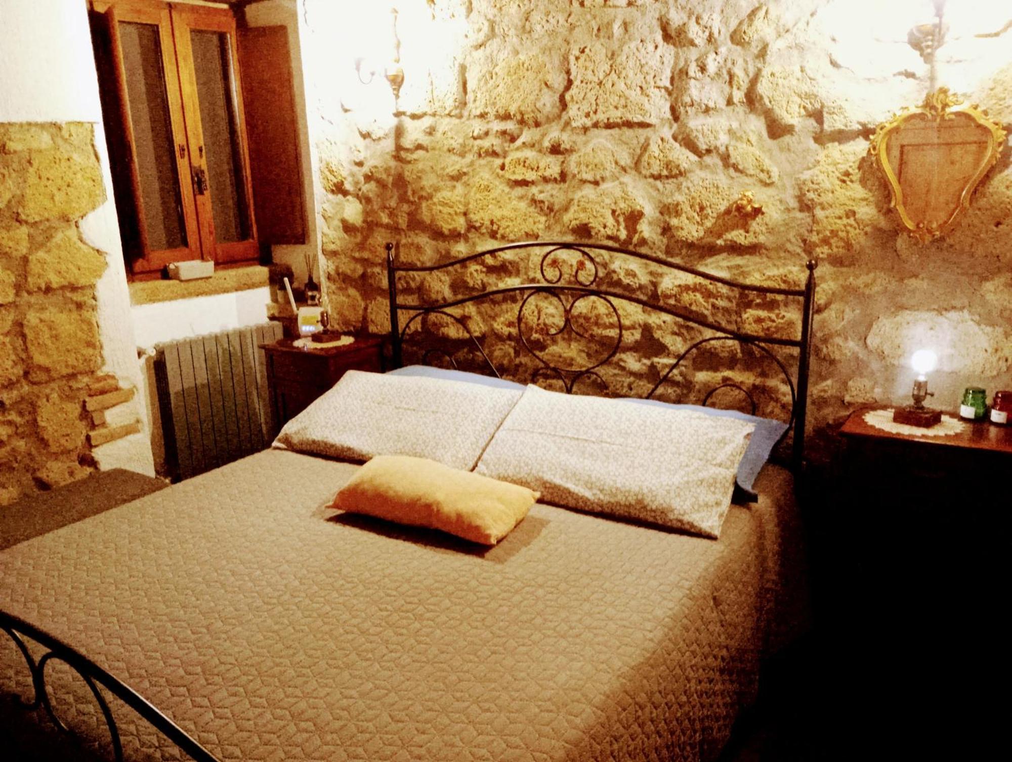 La Chascona Di Farnese Casa Di Tufo Nel Borgo Apartment Ngoại thất bức ảnh